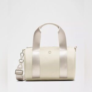 🆕🤍 Lululemon Knit Nylon Mini Barrel Duffle Bag - Raw Linen